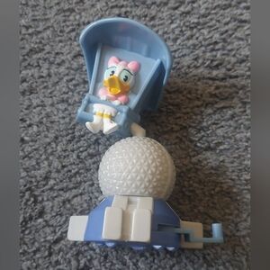 2020 Soarin Around The World Disney Daisy Duck Epcot toy From McDonald’s